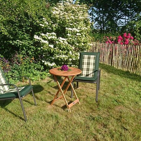 Gemuetliche Ferienwohnung Auf Dem Land Mit Eigenem Garten Gram Buitenkant foto